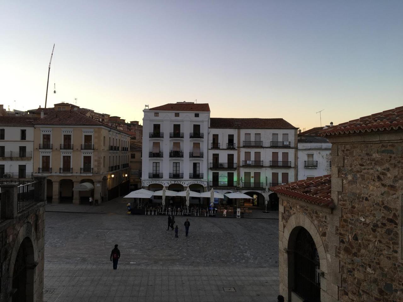 Apartamento Plaza Mayor Caceres Apartment Exterior photo